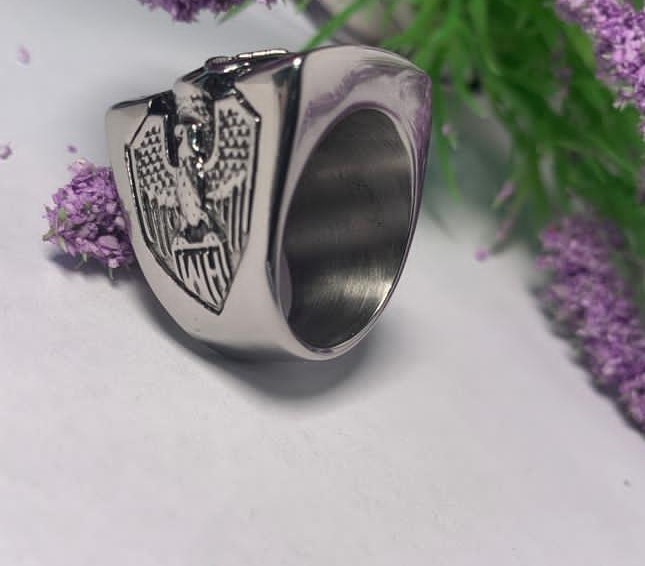 MakeJewel's tweet photo. 🌼Silver rings available in size 10 only.

🌼Call/WhatsApp +233 59 524 8102 to order. 
..
..
..
.. 

#makejewel  #affordablerings #fashionrings #hivetribe #jewelry #ringsforsale #goldrings #silverring #KumasiHive https://t.co/fANQNlo7mr