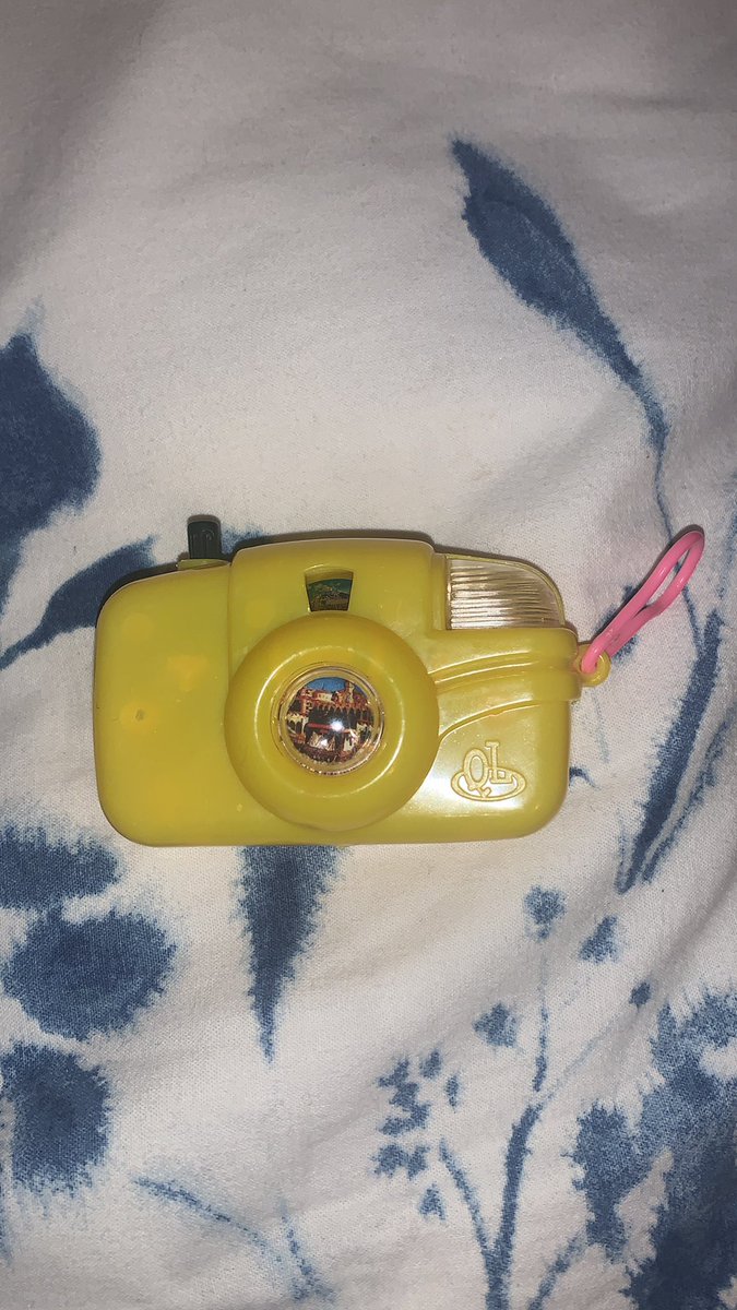 FotoNugget's tweet image. RT If you know this as a kid.

😂