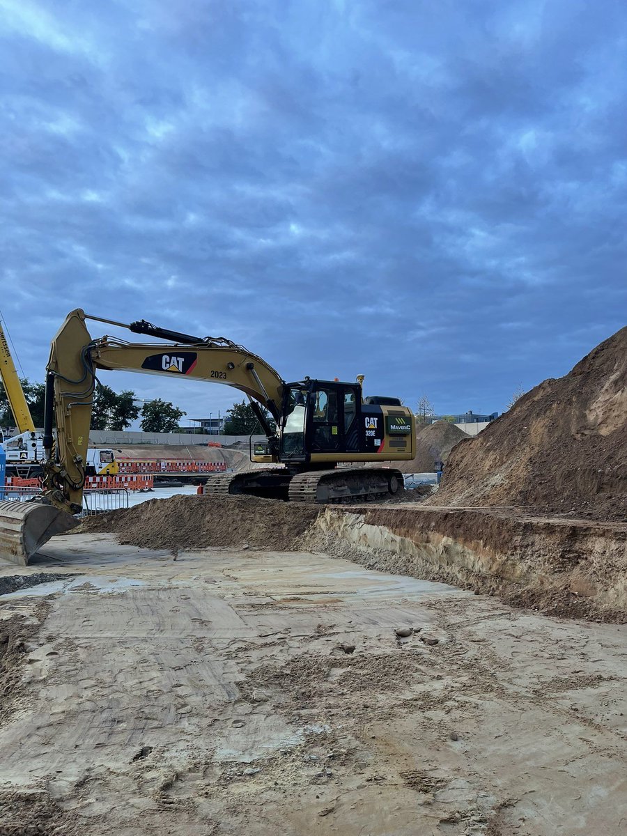 FinningNews's tweet photo. Thank Finning it’s Friday! Here’s a pic of @MavericContract’s Cat® 320E having a break before hitting up the jobsite again! Do you have a picture you’d like to see on our channels? Make sure to tag us using the hashtag #FeaturedByFinning!
#TFinningIF #WeekendVibes #FridayFeeling https://t.co/9O6oZmzcE9