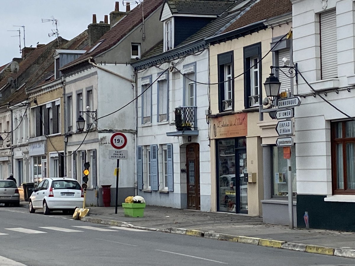 EnergieFlandre's tweet photo. En images - les travaux de résorption des fils nus et rénovation de l’éclairage public à @VilleWatten se poursuivent. Un chantier @siecf avec le soutien @enedis_npdc et réalisé par @CiteosOfficial #FLASHENERGIES et #STPS https://t.co/Mgj0MZYP9D