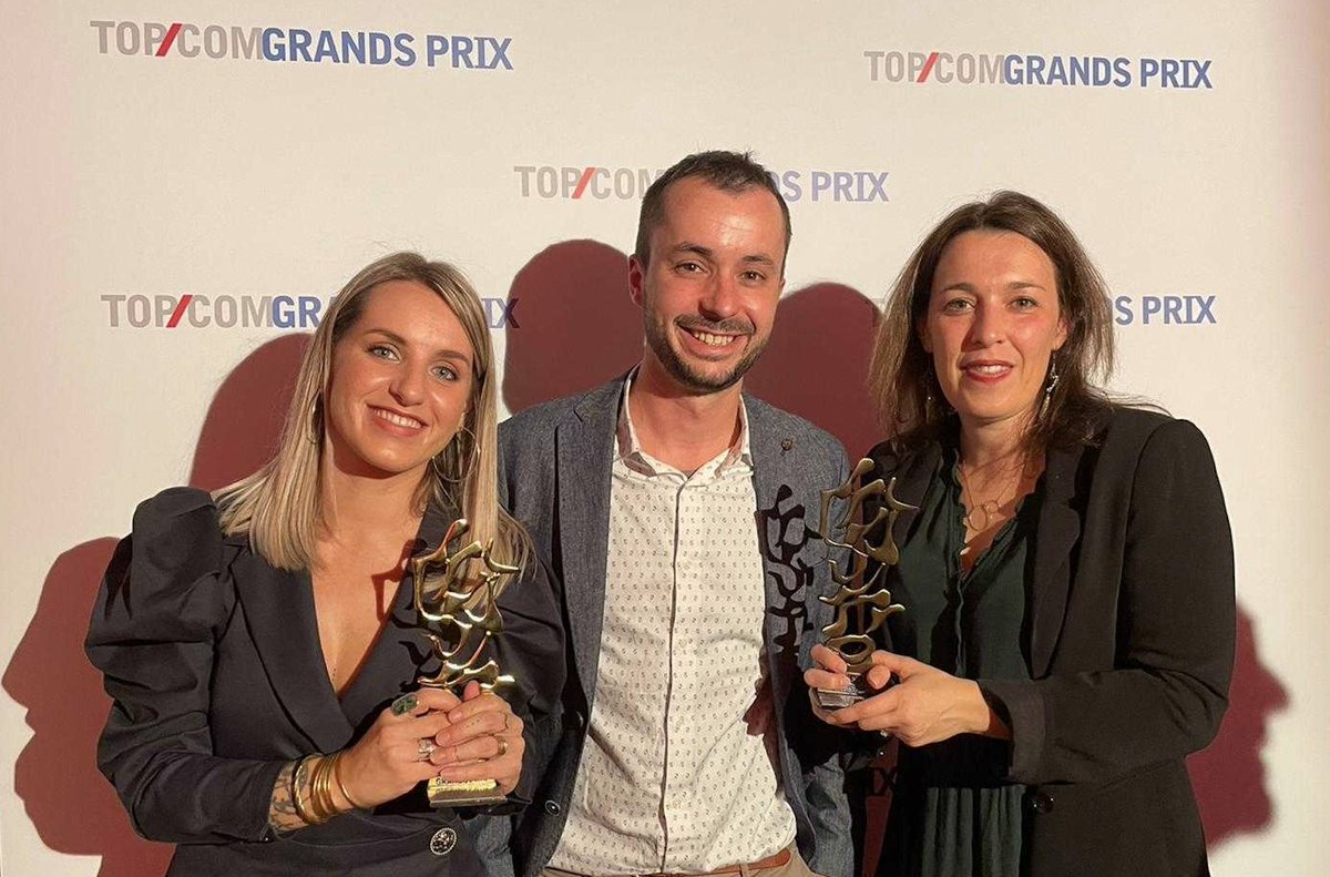LaSolutionBuzz's tweet photo. Fiers de ces deux trophées décrochés aux #TopCom 2021 dans la catégorie réseaux sociaux !
🥇 Le prix or pour la Fondation Eczema Pierre Fabre
🥉 Le prix bronze pour la marque Mon Bon Bio d'Arterris
Merci à nos clients et un grand bravo aux équipes ! https://t.co/l3oEAGcebv