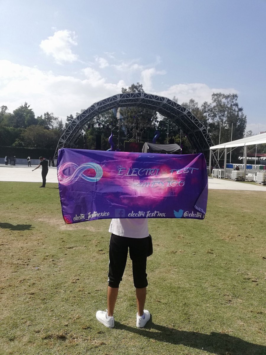 jorgeesanc's tweet photo. Volveremos a levantar esta bandera @ElectriFestMx en @asot México 🙌✨🌈

#ElectriFestMx #música #asot #asotmexico #trance #trancefamily #ASOT1000MEX https://t.co/lfxw9C1N5W