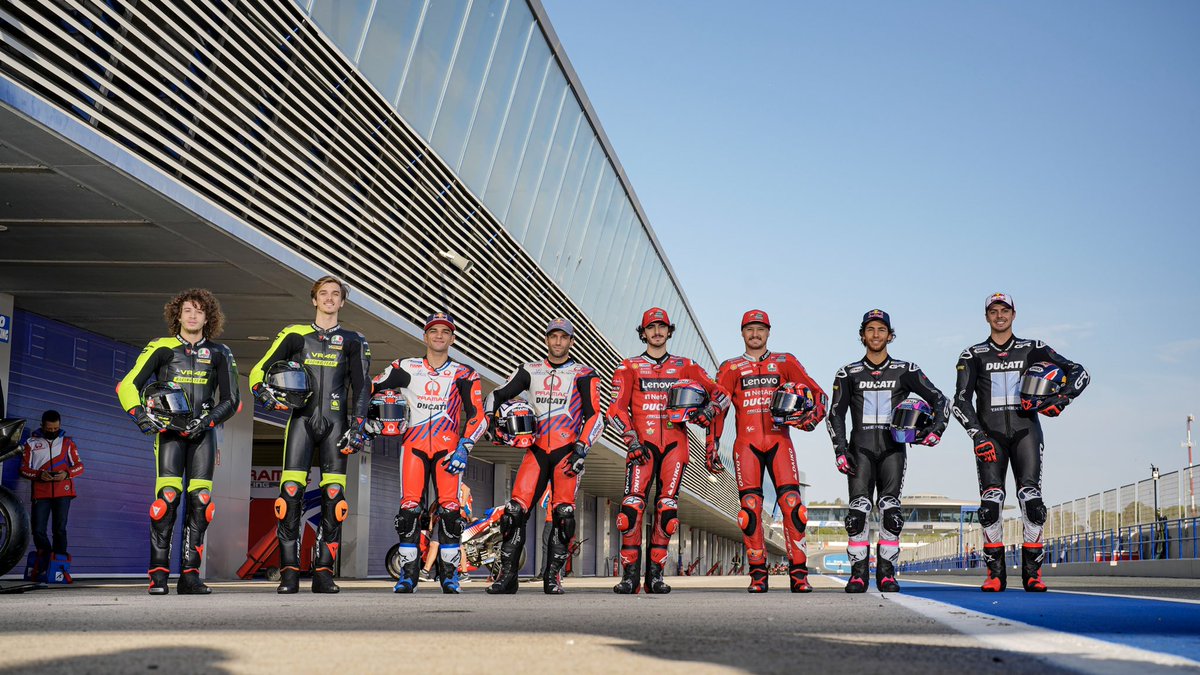 ducaticorse's tweet photo. The family getting bigger and bigger 😍 Meet your 2022 @MotoGP #Ducati riders 🔥 

#2022loading #ForzaDucati https://t.co/YRadO19xqj