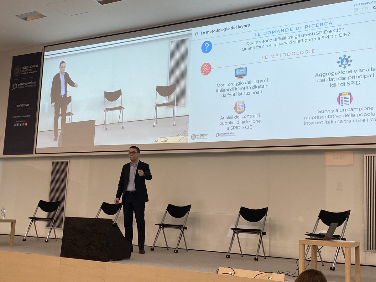 Osserv_Digital's tweet photo. La parola a @GastaldiLuca che apre il suo intervento “Il contesto italiano: la diffusione di #SPID e #CIE” #oid21 https://t.co/EsODydn2ML