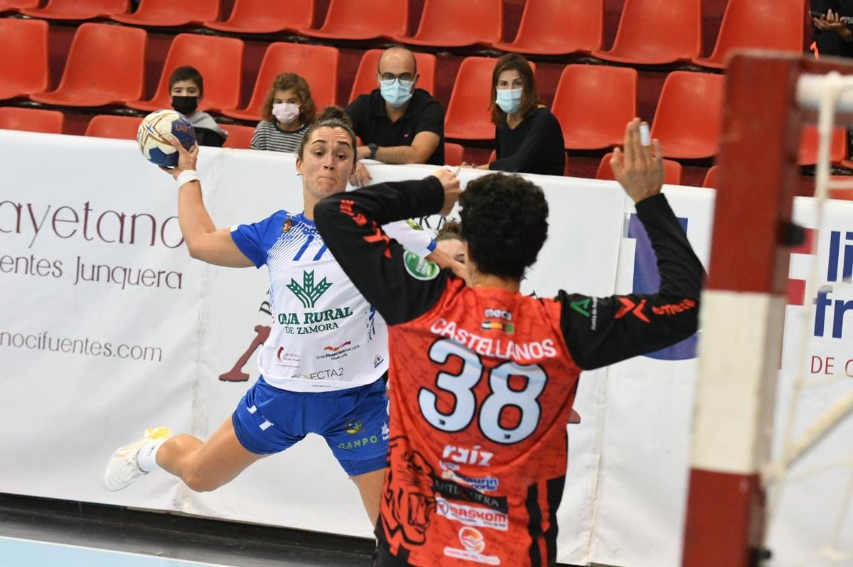 IberdrolaDHF's tweet photo. 💥 MATCHDAY! #PartidoEstrella 💚

🆚 @BmAulaCultural : @BmPorrino

📌 Pabellón Huerta del Rey (@AyuntamientoVLL)
⌚️ 21:00 h.
📺 @teledeporte

#SheLovesHandball #LigaGuerrerasIberdrola https://t.co/K95yDNaFbL