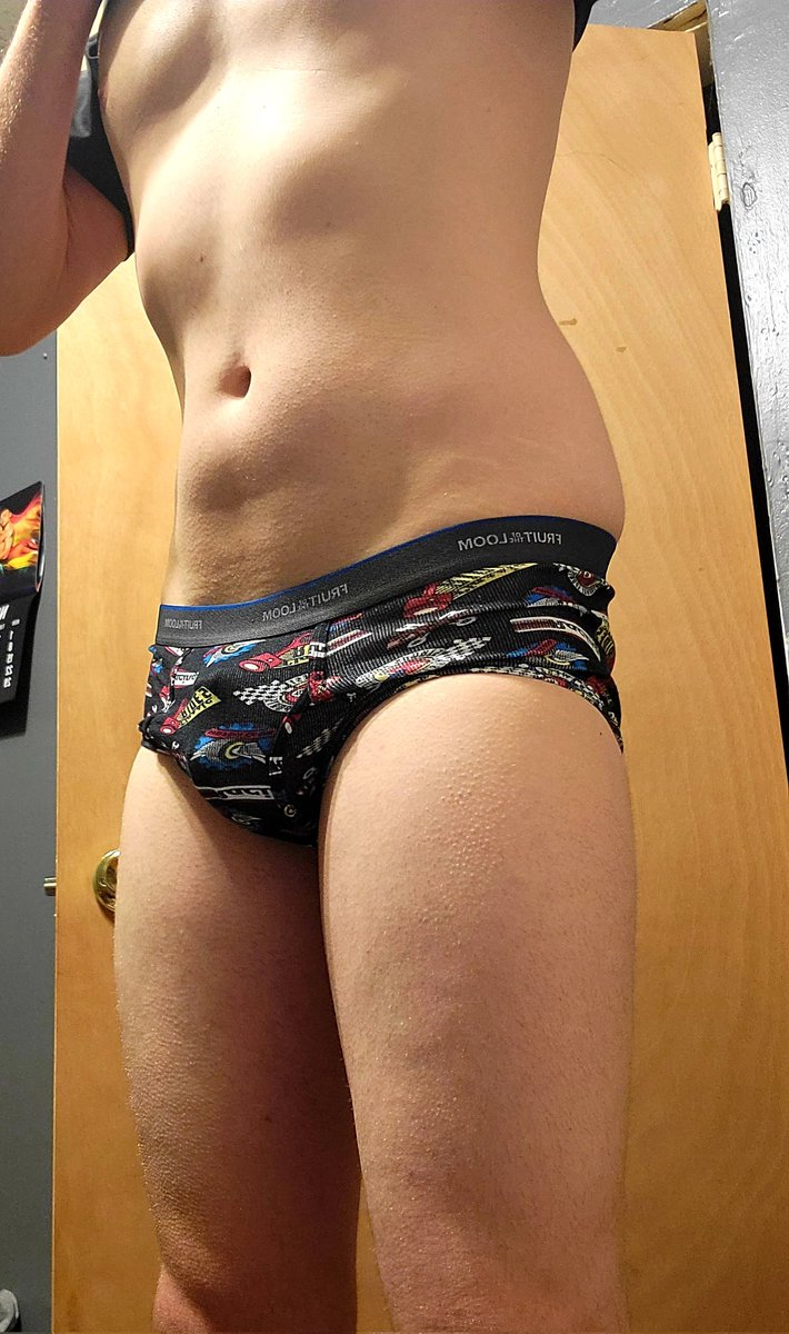 jockhungry2_0's tweet photo. Locked and wearing my raceway underwear my Master @JOSHMBM710 laid out for me today. https://t.co/xKQjM5MHsM