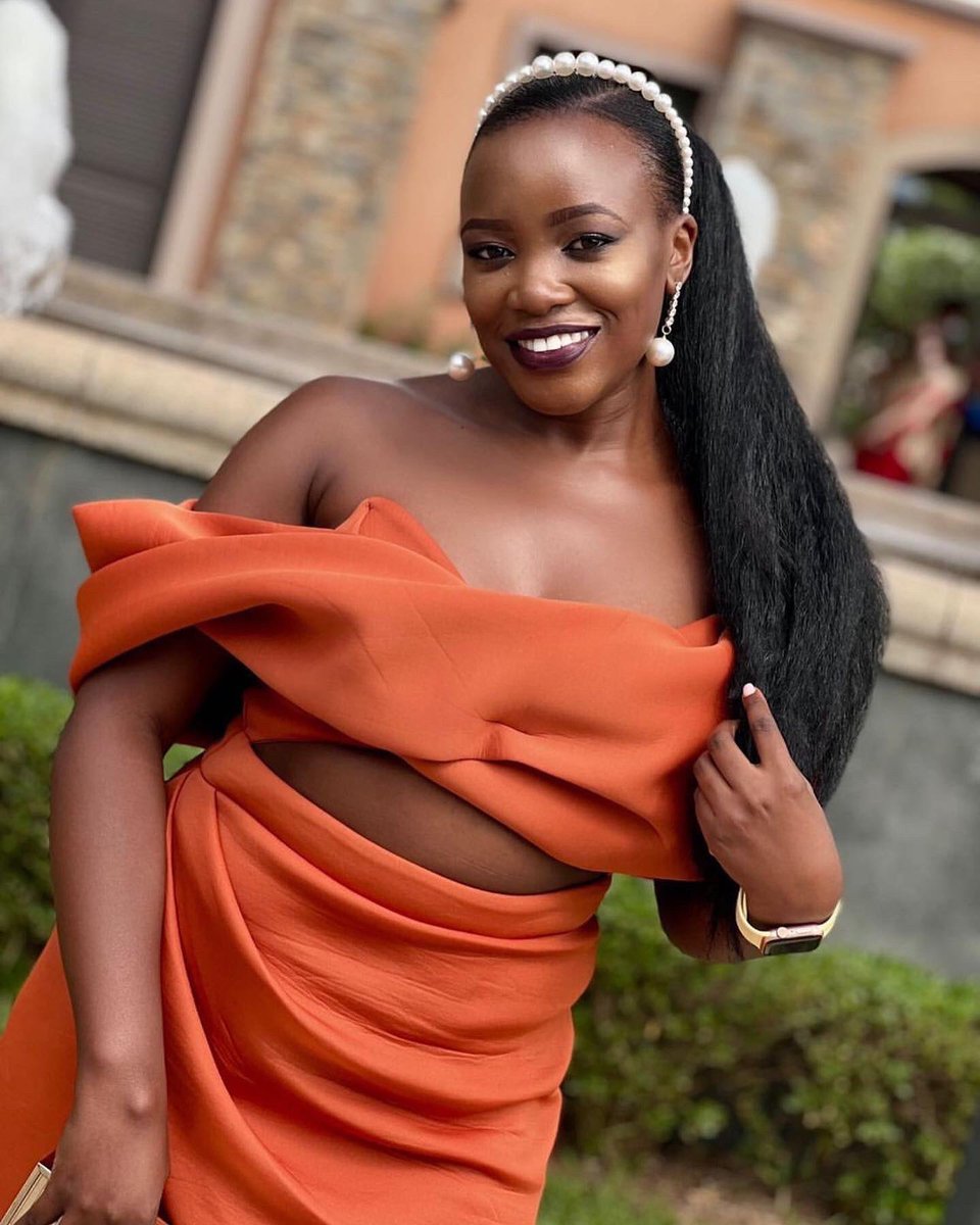Drip_Jewellery's tweet photo. #tgif🎉👯♀️💃🏽🔥☺️
#clientappreciationpost
You are the heart and soul of our business☺️Simply speaking, there would be no us without you💁🏽♀️Your loyalty means everything to us❤️❤️Thank you to ALL OUR CLIENTS🙏🙏🙏 https://t.co/vzIiOivIps