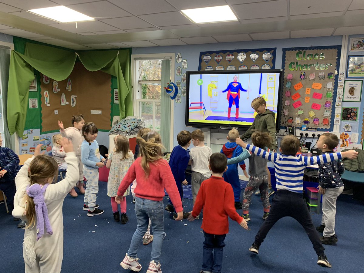 MrsScottCPS's tweet photo. P1 @CallanderP  had a Great start to Children in Need day with Joe Wicks https://t.co/GMbm7kUTnr