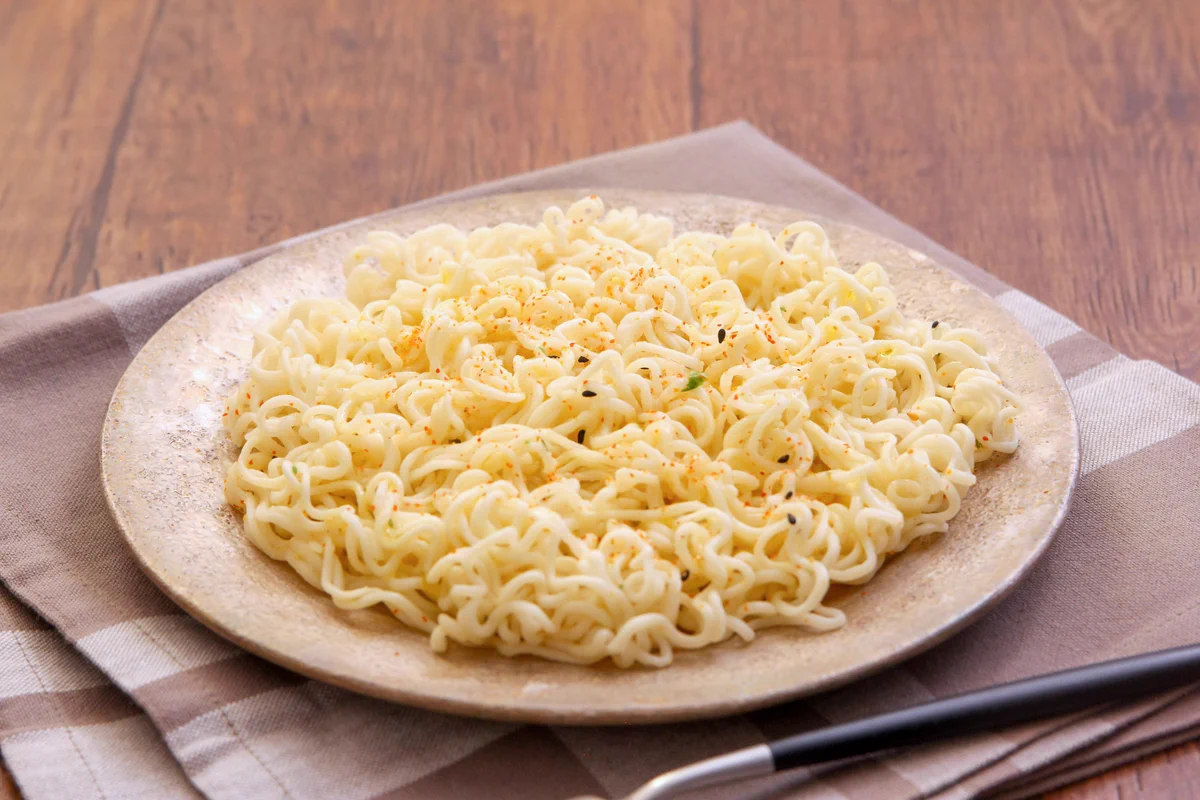簡単に作れる&とっても美味しそう！サッポロ一番のペペロンチーノ風アレンジレシピ！