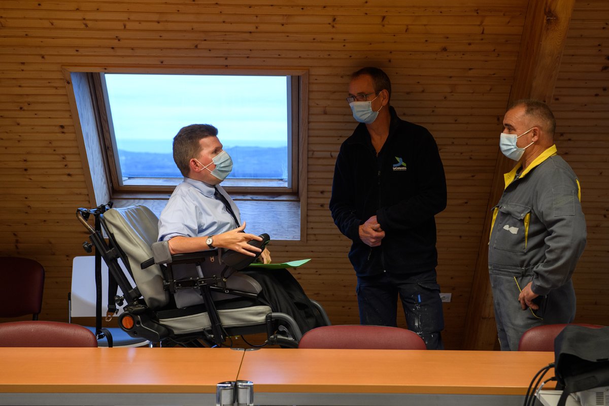 leCotentin's tweet photo. Le 18/11, pour la Semaine Européenne pour l’Emploi des Personnes Handicapées (#SEEPH), @leCotentin a participé au dispositif national #DuoDay. 6 personnes en situation de handicap ont pu découvrir différents métiers de la collectivité. Échange et partage étaient au rendez-vous ! https://t.co/8tUvJ2r28r