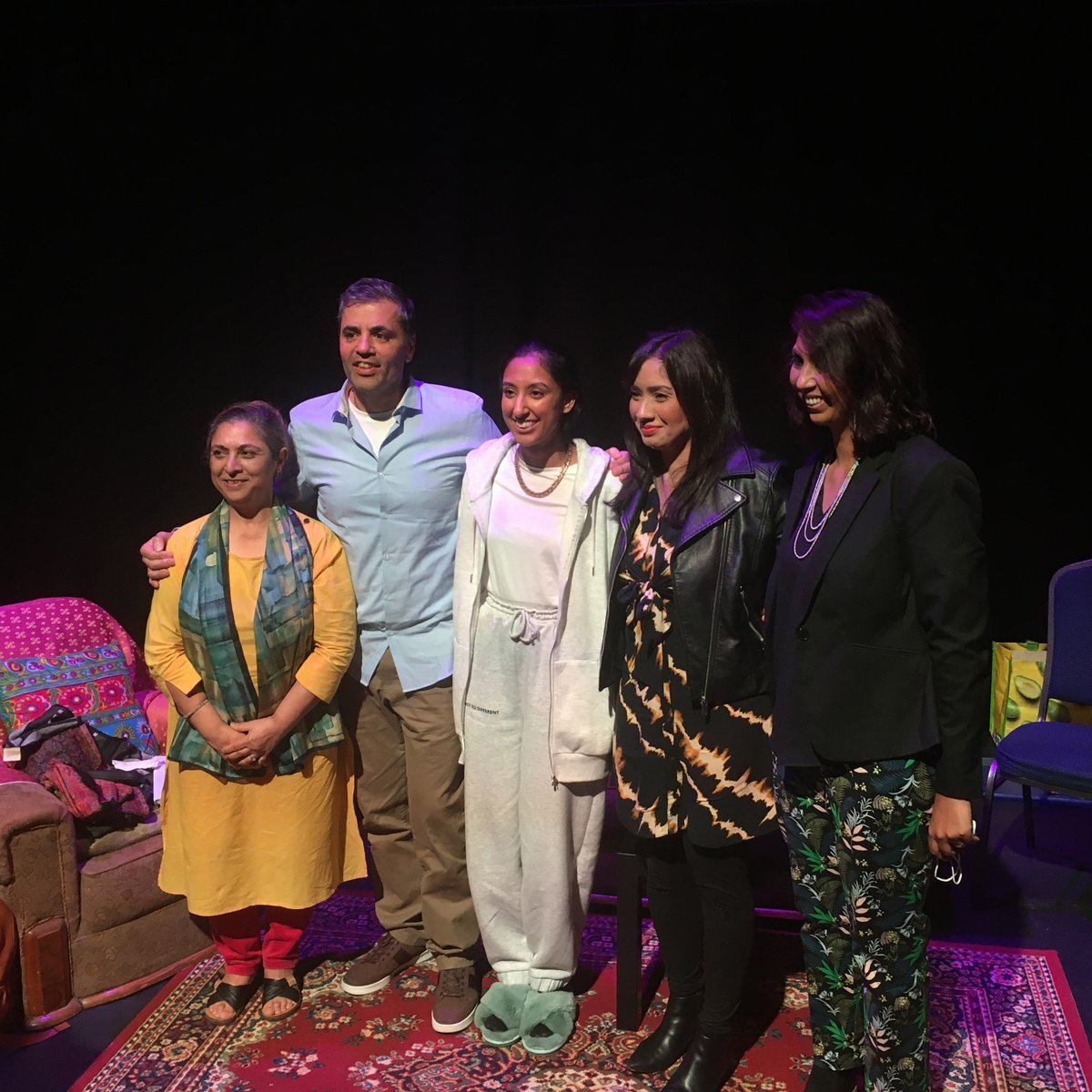 sampad_arts's tweet photo. Another wonderfully acted, #moving, #funny, #emotional, performance last night of #TheWallsBetweenUs

Thanks to after show panel host Ashok Patel, Dr Sadira Teeluckdharry @bsmhft, writer of the play @farrahchaudhry, cast &amp; BSL Interpreter Harjit Jagdev. Show pics @danburwood https://t.co/gtvDhzdho0