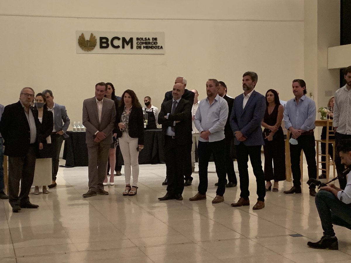 En un nuevo aniversario de la Bolsa de Comercio de Mendoza se entregaron los premios del #ConcursoEtiquetasBCM 🍷🌟