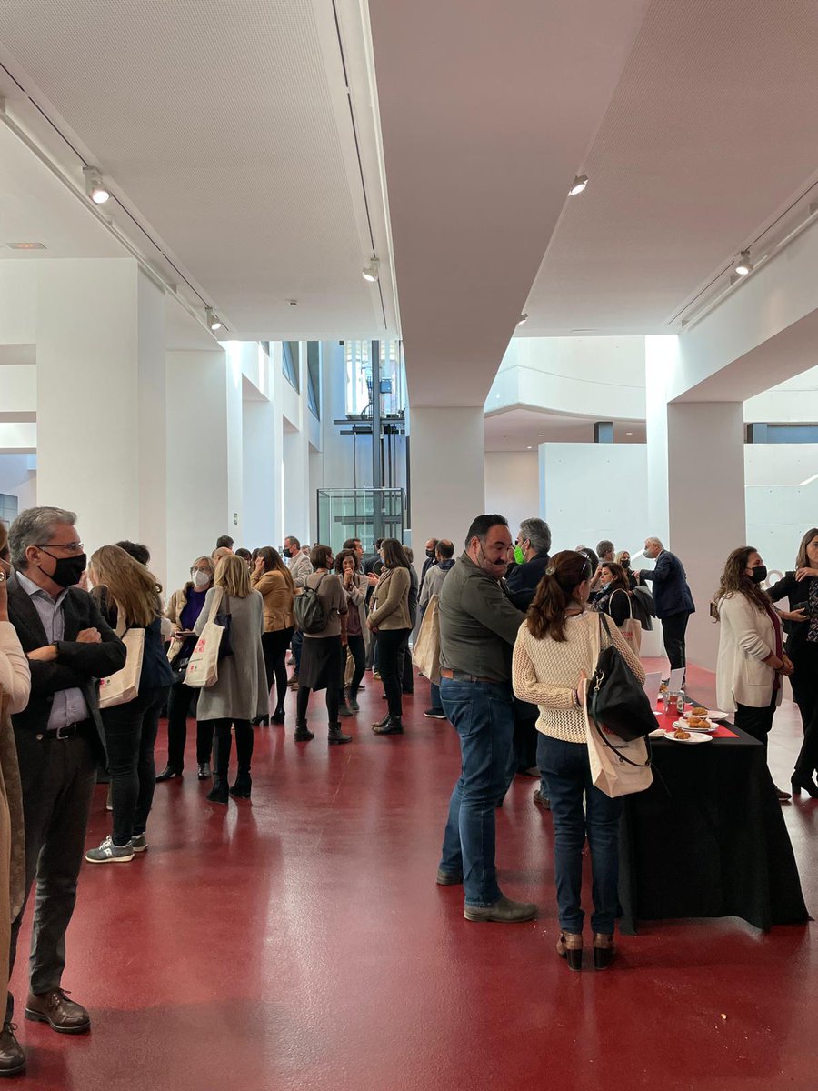 playbrand's tweet photo. Avui, @Playbrand és a la 10a jornada del Cercle de Turisme de @TurismeDIBA al @TecnoCampus Mataró, coneixent un munt de dades i propostes per reformular les estratègies turístiques i del sector a la xarxa. 
#CercleTurisme https://t.co/MLVvUC2zgG
