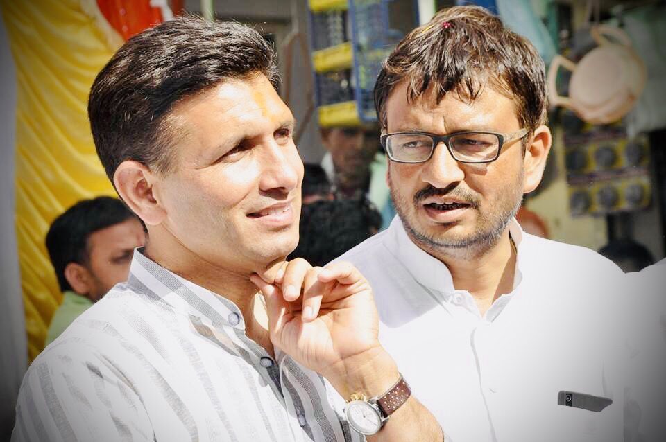 HarshvijayINC's tweet photo. किसानों और युवाओं की लड़ाई को सड़क से सदन तक लड़ने वाले हमारे कांग्रेस के वरिष्ठ नेता, पूर्व मंत्री, युवा विधायक भाई श्री जीतू पटवारी जी को जन्मदिन की मंगलमय शुभकामनाएं।

मैं बाबा महाकाल से आप��े उत्तम स्वास्थ्य एवं दीर्घायु जीवन की कामना करता है।

@jitupatwari https://t.co/72NwK2ZVy2