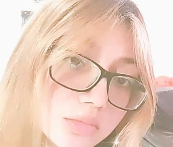 miguechagas's tweet photo. Buscan a Angelina Manfredi, desaparecida desde el martes al mediodía. La joven de 16 años, que vive en el barrio Sur, fue vista por última vez en las inmediaciones de Portones Shopping. Su celular está apagado. Por información llamar al 099 406 302. https://t.co/TOjESqQEIT