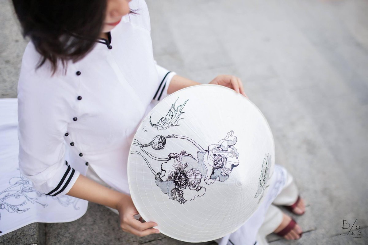 bsartstudiovn's tweet photo. Vietnamese girl in the Aodai modern style
#Vietnamaodai #nonlavietnam #vietnambeauty #vietnamart #bsartstudio https://t.co/GZ2gHyti42