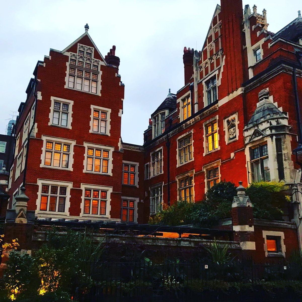 Always a pleasure to visit Chiltern Firehouse with some lovely new wines to add to their list!🍷

#californianwine #wine #chilternfirehouse #winelist