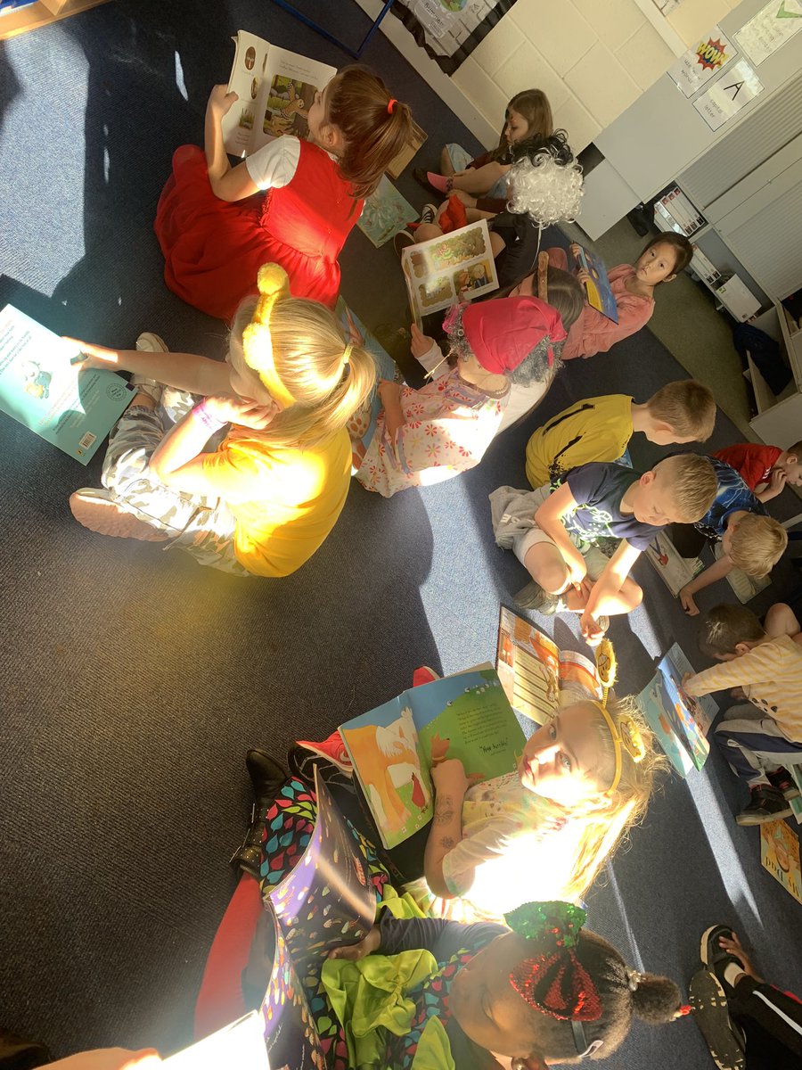 Class2h's tweet photo. #stopdropread more reading fun! https://t.co/8rV9TevCFH