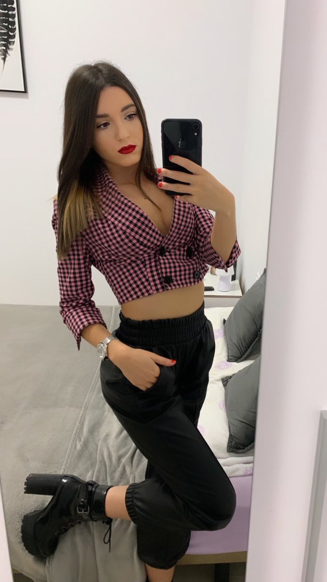 AinaramedinaRo19 tweet media