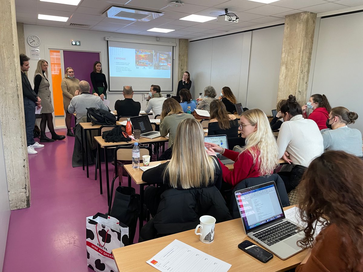 MS_Strasbourg's tweet photo. C'est aujourd’hui les présentations #MSGChallenge pour répondre au brief lancé par les @PompiersFR.
Merci à notre jury, et à nos étudiants en 5ème année spé pub qui ont également assistés aux oraux pour comprendre le point de vue de professionnels. https://t.co/6TCyHFsRjR
