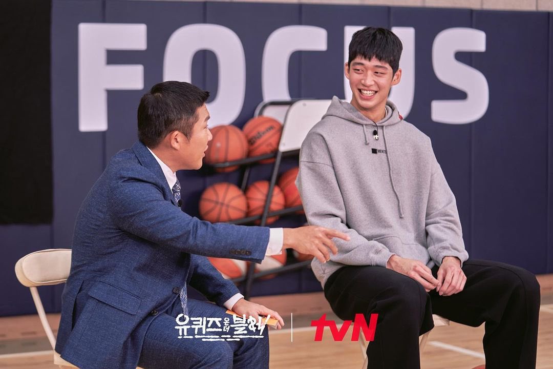 caracrake's tweet image. 📌📺อันนี้คือ เธรดแปลที่จุนซอกไปออก yoo quiz on the block นะ แต่ไม่ได้แปลทุกอัน แปลเฉพาะอันที่ประทับใจและอยากให้ทุกคนรู้จัก รัก และสนับสนุนจุนซอกกันมากขึ้น🥺💗 #여준석