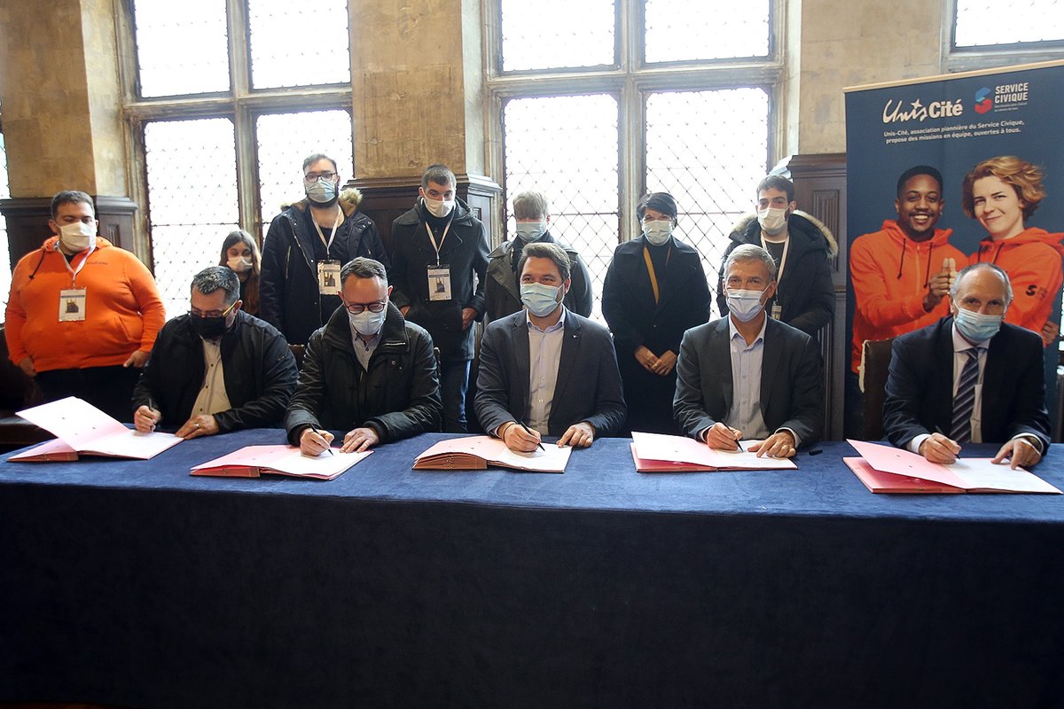 ✍️Signature de la #convention de partenariat CIVIGAZ : opération initiée par la collaboration entre <a href="/GRDF/">GRDF</a> et <a href="/FondationFACE/">Fondation FACE</a> afin de lutter contre la #précaritéénergétique et renforcer la #sécurité gaz dans les logements. ✅