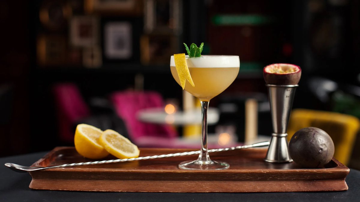 Happy Friday! Walk-in availability tonight - or fancy making a group booking? Last min cancellation, get in contact 🙌