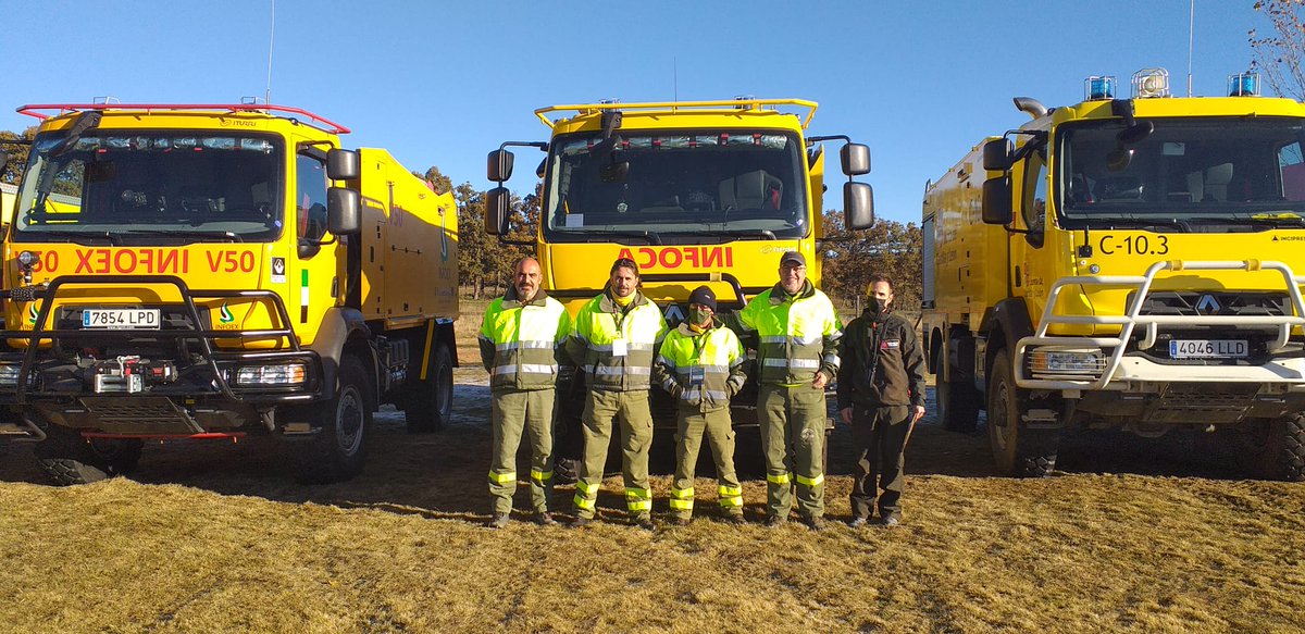 Plan_INFOCA's tweet photo. Concluye el II Campeonato de destreza de bomberos forestales👨‍🚒#OffRoadChallenge🚒que organiza @RenaultTrucksEs en el que ha participado un equipo de #Infoca capitaneado por @ddelgadopazos. 
En este encuentro se dan cita servicios de extinción de #IIFF de varias CCAA y la @UMEgob https://t.co/9GGXurklBW