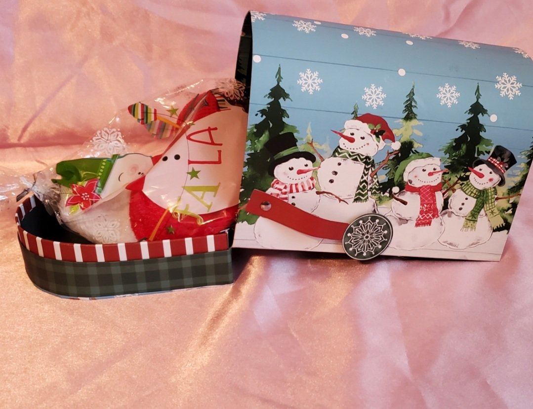flwlsbarbie's tweet photo. Holiday sales start 11-21-21
Check out my YouTube 
https://t.co/SDEAO0E24D
*
*
#businessowner 
#YouTube 
#liptreatment 
#cosmetics 
#lipcareproducts 
#scrubs 
#lipgloss
#youtuber
#Holidaysales
#Lipscrub 
#lipconditioner 
#beauty 
#SmallBusiness https://t.co/hUI2SijRSI