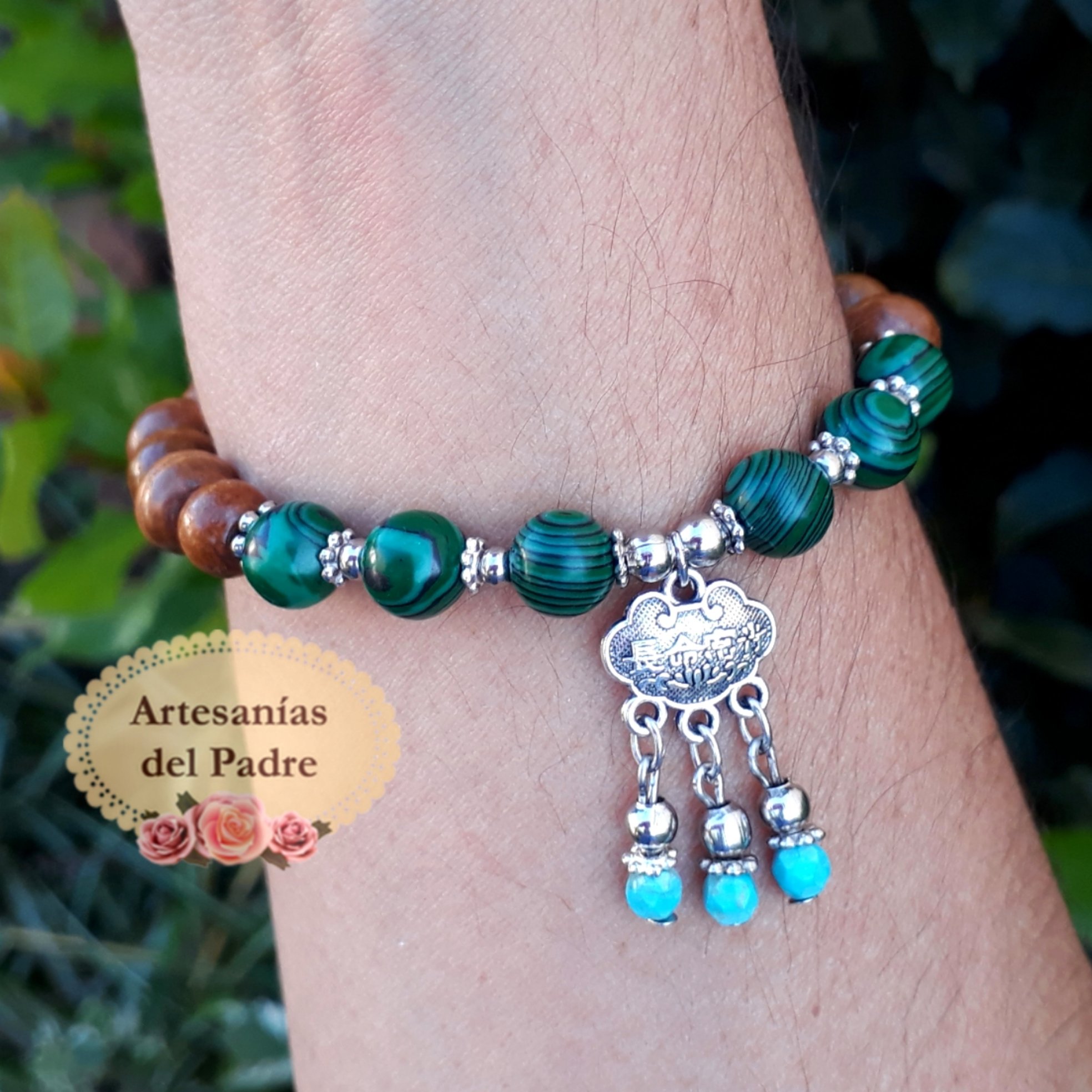 ArtesaniasDelPadre on "Nueva!!! Pulsera de Piedra Malaquita y Madera piedra de TRANSFORMACIÓN, absorve las negativas del cuerpo, y aporta equilibrio y armonía. Escribinos y conocé todas nuestras pulseras