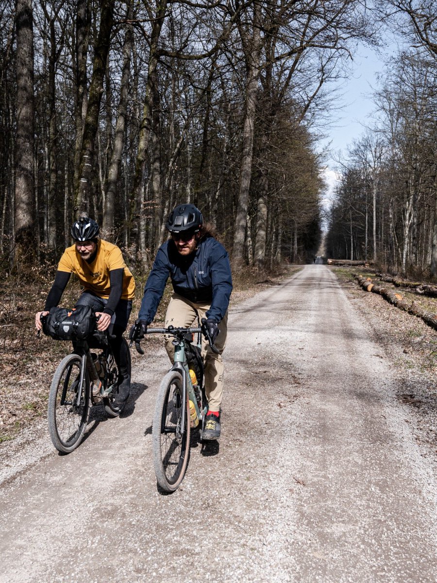 FOCUSBikes's tweet photo. The FOCUS ATLAS - our choice when it comes to surviving a ultra-endurance race like the @bbb_race 🏔️
.
📸 Nils Laengner
.
#focusbikes #focusatlas #bbbrace #graveladventure #fitfathers #ortlieb #bergfreunde #bbbcycling #clifbar #ridebeyond #ridetogether https://t.co/mEvuqqQV2H