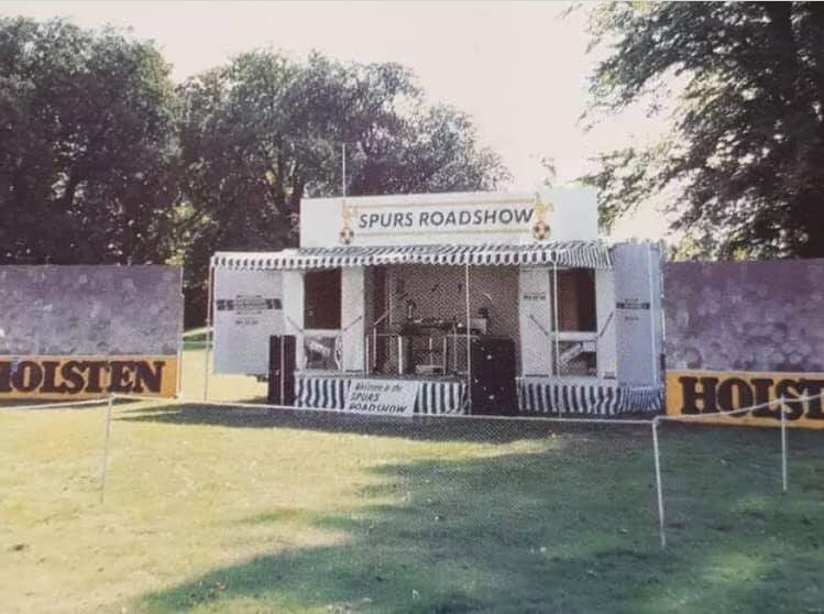 fittensdad's tweet image. So sad Syd Taylor lost his battle with COVID last night,I started working at Tottenham Hotspur at the same time as Syd he was a lovely kind bloke,we firstly shared presenting /DJ duties on the spurs roadshow,before going onto match day posts,my condolences go out to Syd's family.