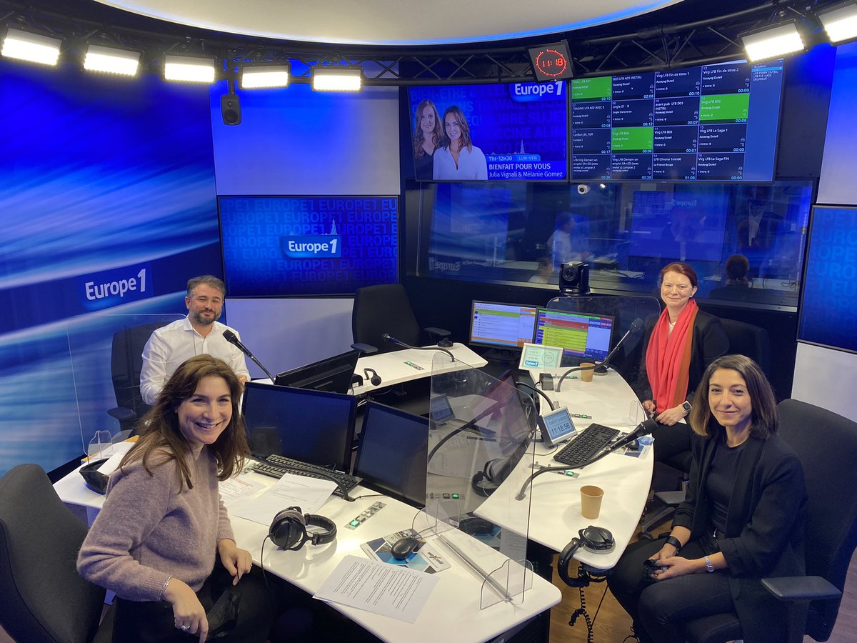 Faciligo's tweet photo. @EmadHind  CEO de @Faciligo à l’antenne d’@Europe1 à 13h aux côtés de Anne Pruvot directrice d’e-voyageurs Ouisncf pour parler innovations et préparations des départs de Noël🎄🎅🏻🚄  

À regarder ou à écouter sur https://t.co/GdHYI27BF1 https://t.co/ZoojBsb9QQ