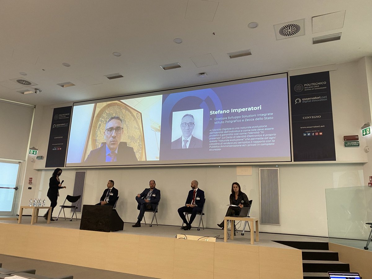 Osserv_Digital's tweet photo. Stefano Imperatori spiega in che modo @IPZS ha intenzione di incentivare un maggiore utilizzo di #CIE e #CieID #oid21 https://t.co/H6O9tmqHse
