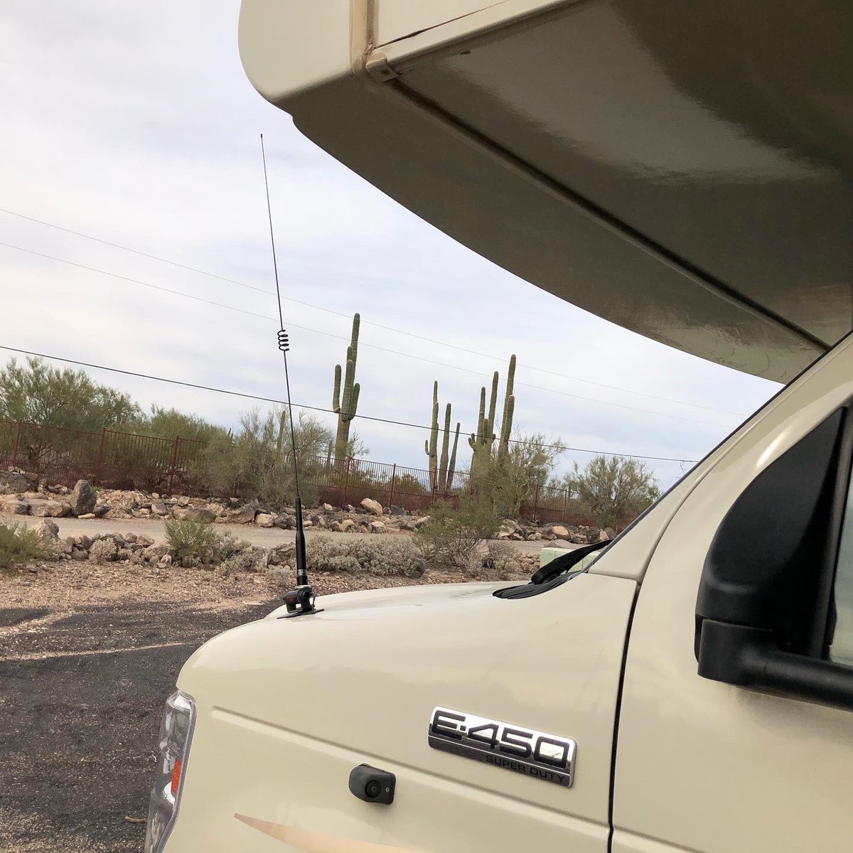 thetechprepper1's tweet photo. Have you ever considered a semi-permanent radio install in your vehicle or motorhome using a manpack?
Here's a shot of the FTM-6000 manpack in the RV. The only permanent install is the hood mounted antenna with coax fished into the cab.
#thetechprepper #yaesu #ftm6000 https://t.co/v37SEGkPfO