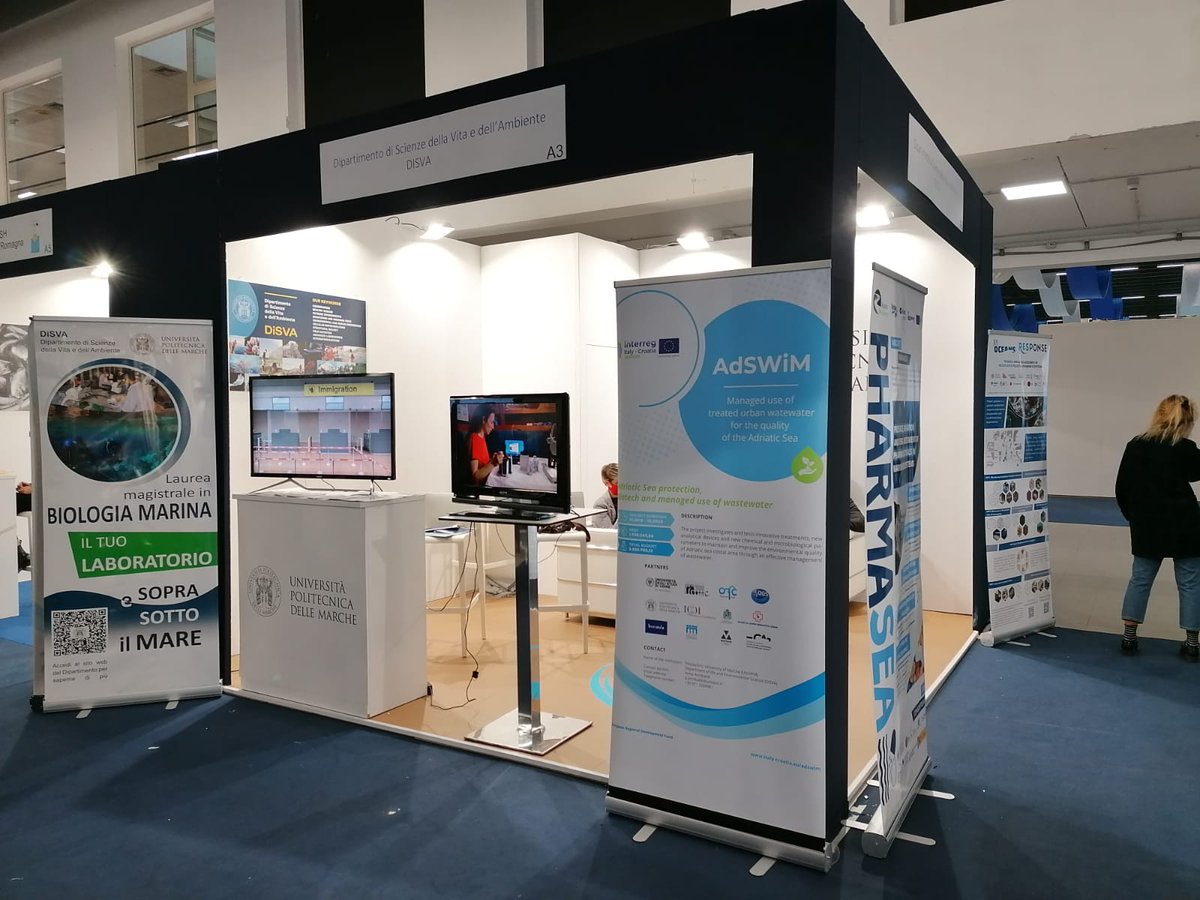 AdswimProject's tweet photo. @UnivPoliMarche is presenting today the research work and projects at the @sea_logy fair in Ferrara, #Italy . Our partner has set up a beautiful stand, did a super mega presentation of #adswimproject, showed our videos and of course, here is our ace in the hole ๐๐Matteo Fanelli https://t.co/5syg1sOMq2