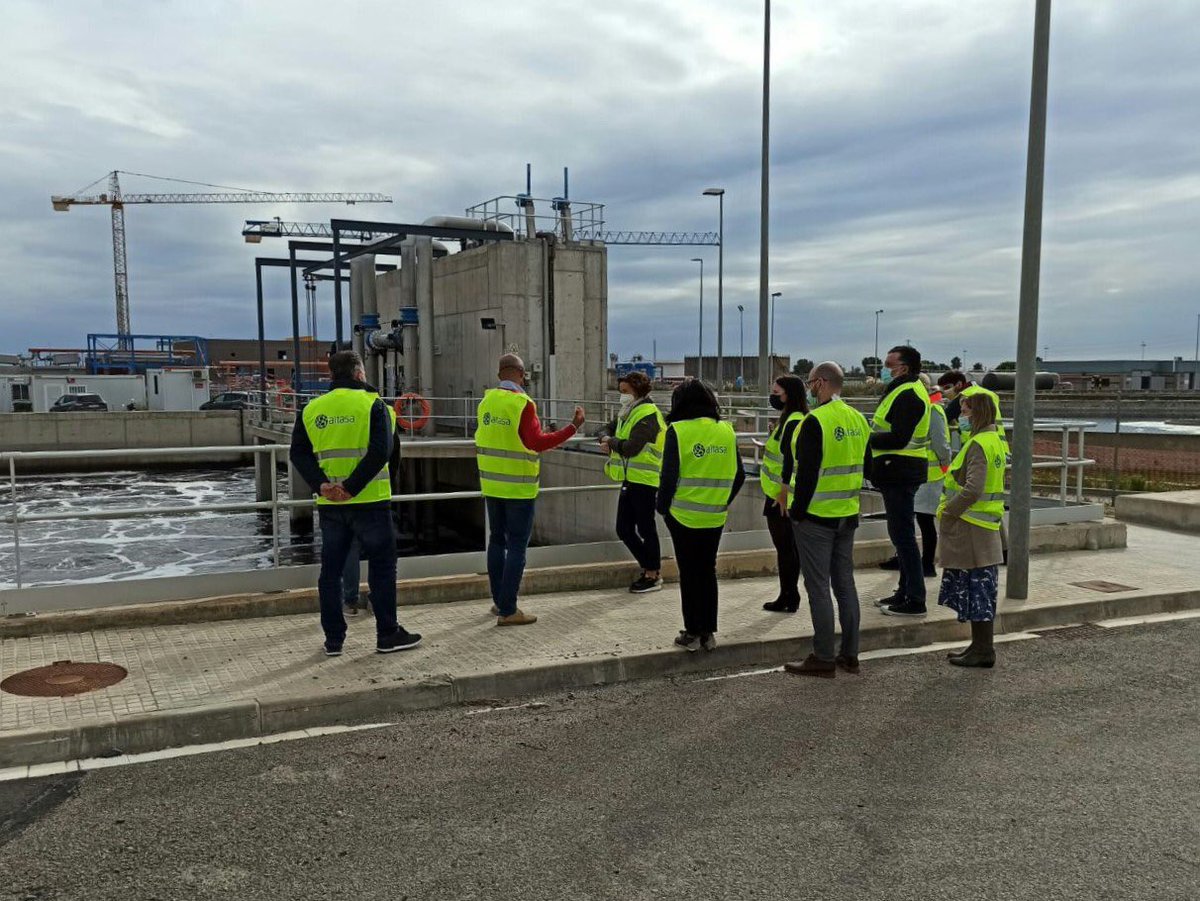 accio_cat's tweet photo. 🔙 Aquesta setmana hem col·laborat en els tours del #CEHotspotCAT, per donar a conèixer projectes d'èxit d'#EconomiaCircular de Catalunya
S'han dut a terme 20 tours de 9 sectors econòmics i s'han visitat una cinquantena d'empreses i projectes.
https://t.co/OStZ8Vy31X https://t.co/lAfE8HhMnQ