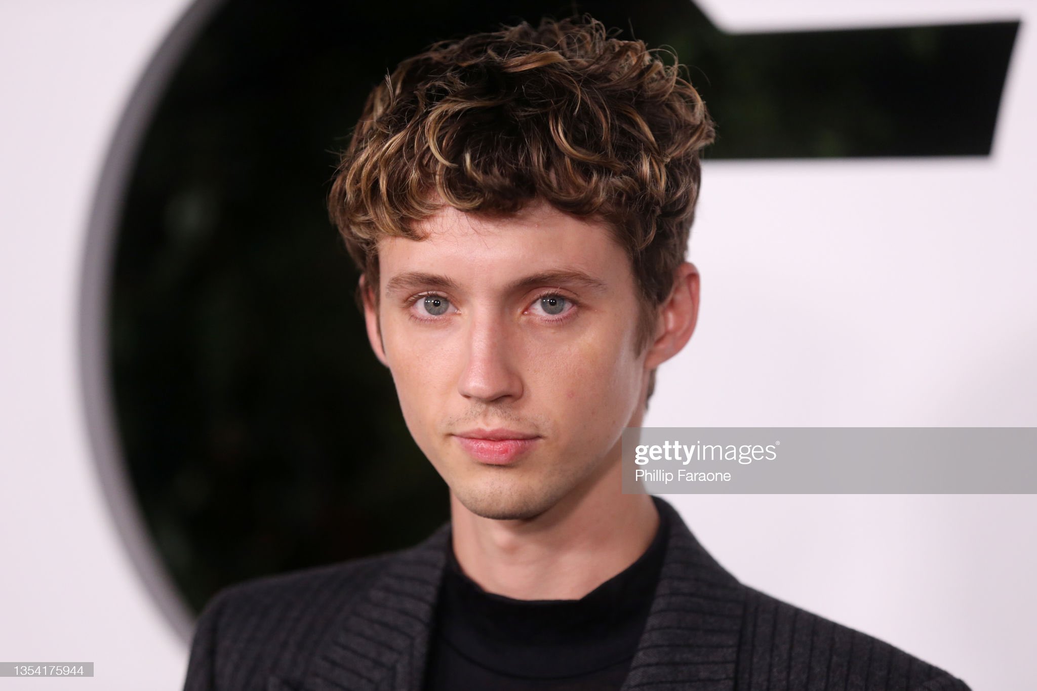 Troye Sivan Updates on X: "📸| Troye at GQ's Men Of The Year Party! © Getty  Images/Rodin Eckenroth/Phillip Faraone/FilmMagic https://t.co/Y1BsBF7MIC" /  X