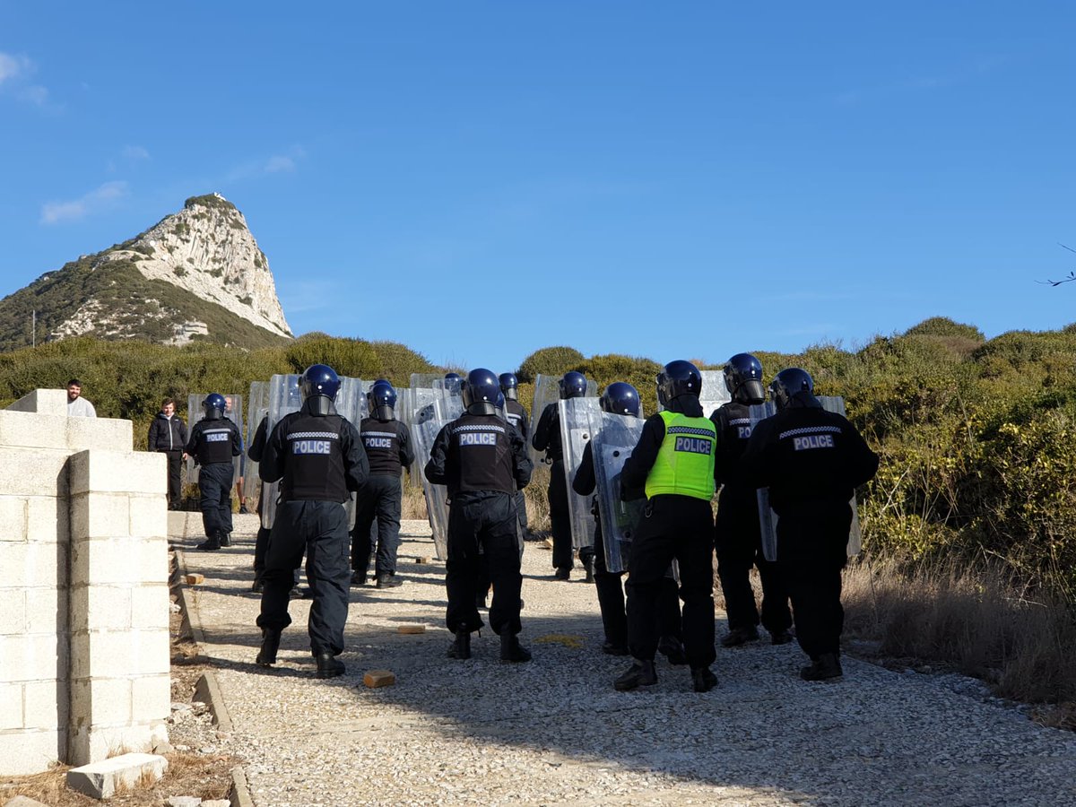 RGPolice's tweet photo. Here’s a glimpse of our #SearchTeam and #PoliceSupportUnit being put through their paces during 3 days of intense refresher training this week.
Full Story: https://t.co/gOumvLhjeO Good work all!
#Failingtoprepareispreparingtofail #TrainingDay #Alwaysbeprepapred #Neveradullmoment https://t.co/cTVuBJNRdI