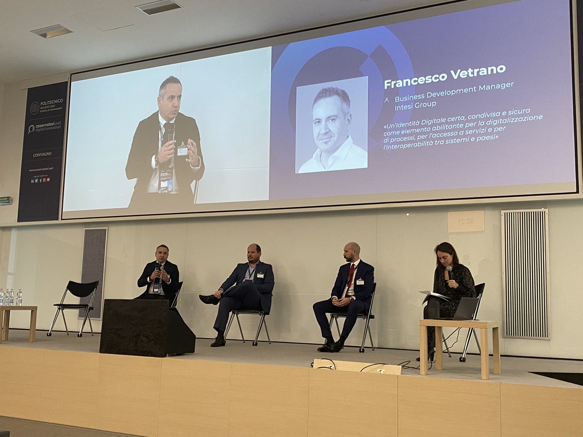 Osserv_Digital's tweet photo. Francesco Vetrano @intesigroup spiega in che modo è possibile valorizzare le identità digitali già attive per arricchire l’offerta di servizi fiduciari per l’utente finale #oid21 https://t.co/bjo7DeiDKD