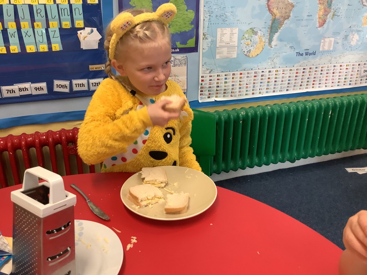 WawnePrimary's tweet photo. We have had a fun-filled morning in Class 1 making cheese and jam sandwiches. We even got to eat them... yum! On Monday, we will write the instructions. https://t.co/I0pBuoHnge