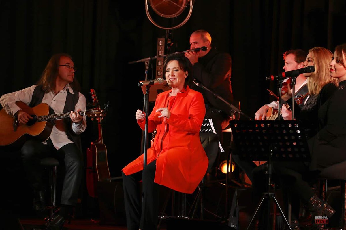 BernauLIVE's tweet photo. Ute Freudenberg und Band am Sonntag LIVE in Bernau
Mehr dazu bei Bernau LIVE
#Barnim #Bernau #BernaubeiBerlin #BernauLIVE #Konzert #Musik #StadthalleamSteintor #UteFreudenberg #VeranstaltungBernau
https://t.co/Bw7UAkOgJc https://t.co/epvxRLTnFi