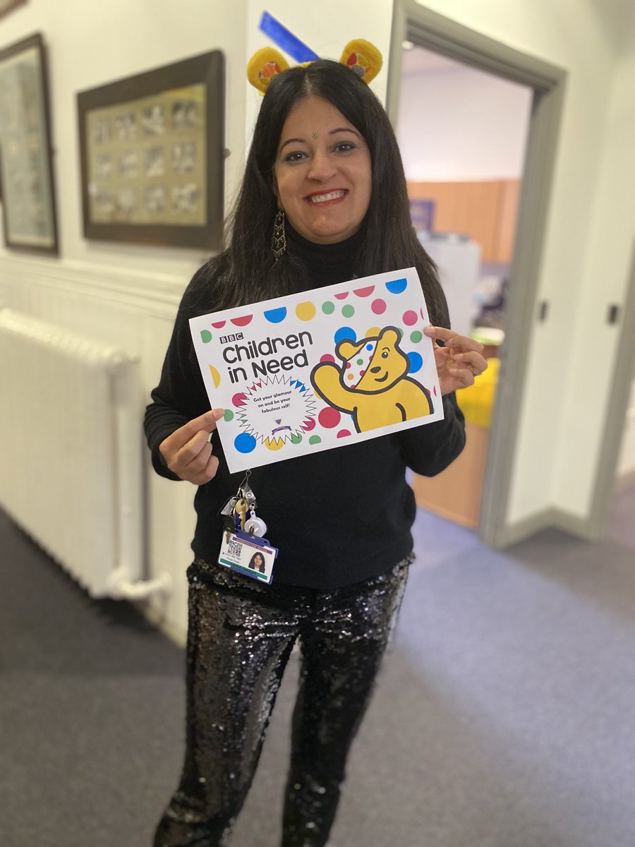 MrsSHC's tweet photo. Sparkly, fabulous, glitzy glamorous  people ⁦@AndertonPark⁩ for ⁦@ChiIdreninNeed⁩ https://t.co/w8eupbKvzc