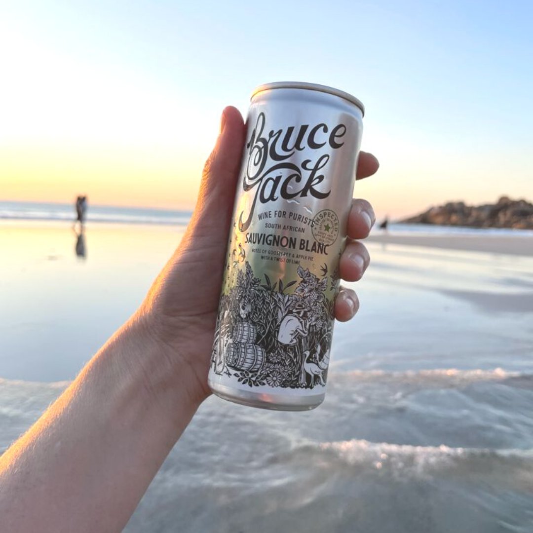 Wine down Friday!

Weekend forecast: Cool ocean vibes, surfing, wine sundowners and laughs with friends and family.

Happy weekend all!

#brucejackwines #wineinacan #weekendvibes