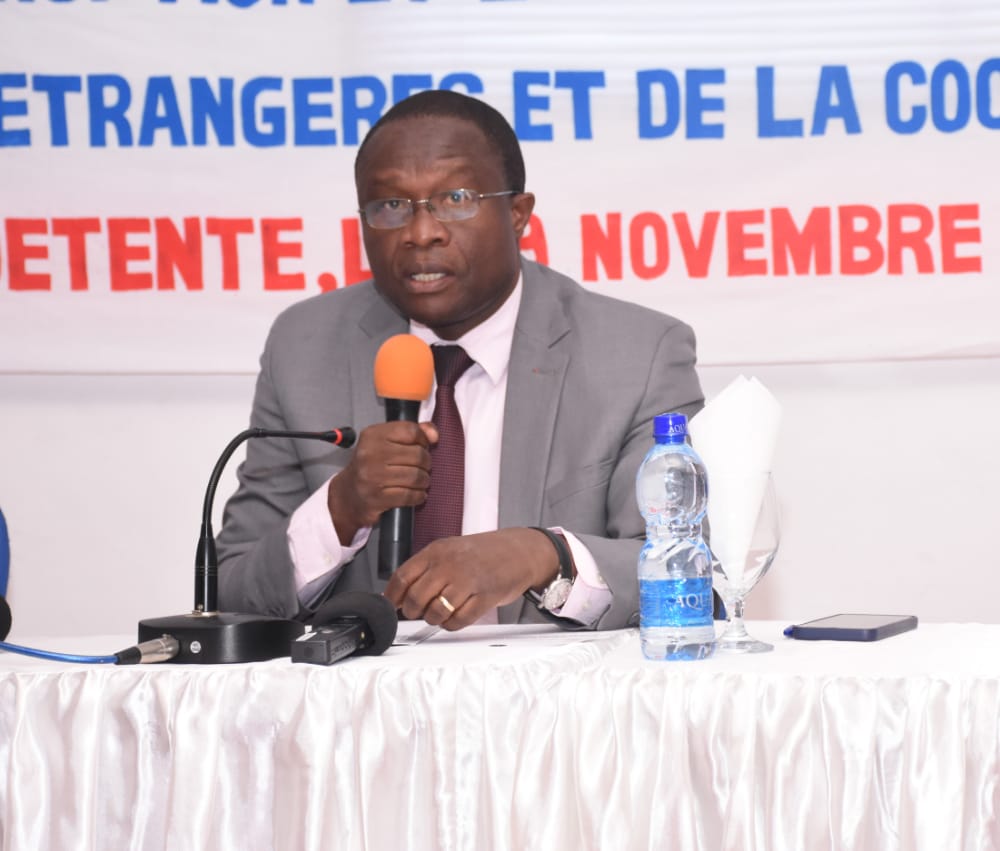 MAEBurundi's tweet photo. Ce vendredi,18 novembre 2021, le Secrétaire Permanent au Ministère @MAEBurundi M.Ferdinand BASHIKAKO a ouvert à La Détente,un atelier de validation de la Stratégie Sectorielle de Bonne Gouvernance, de Lutte contre la Corruption et les Malversations Economiques. https://t.co/qQYZGyctaE