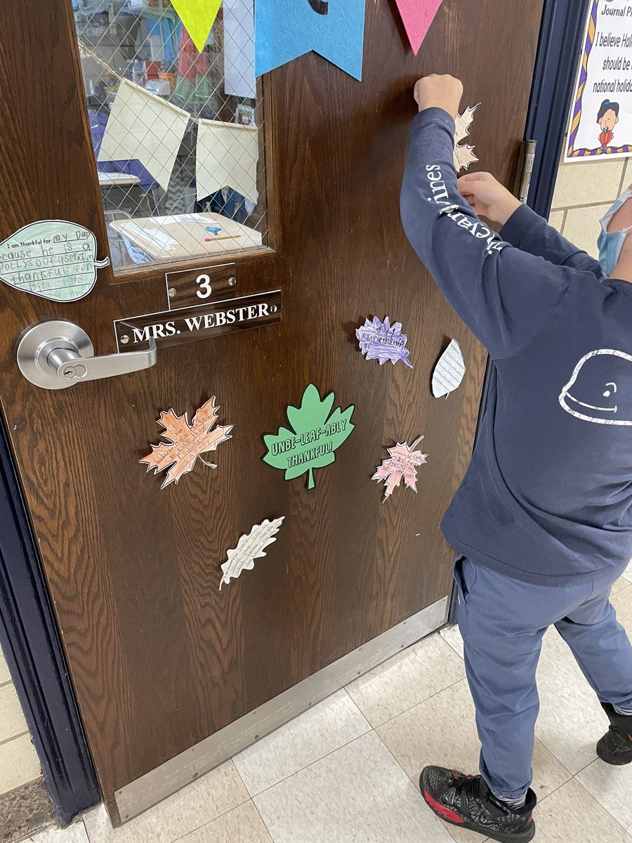 Unbe-leaf-ably grateful in Room 3 🍃🍂🍁