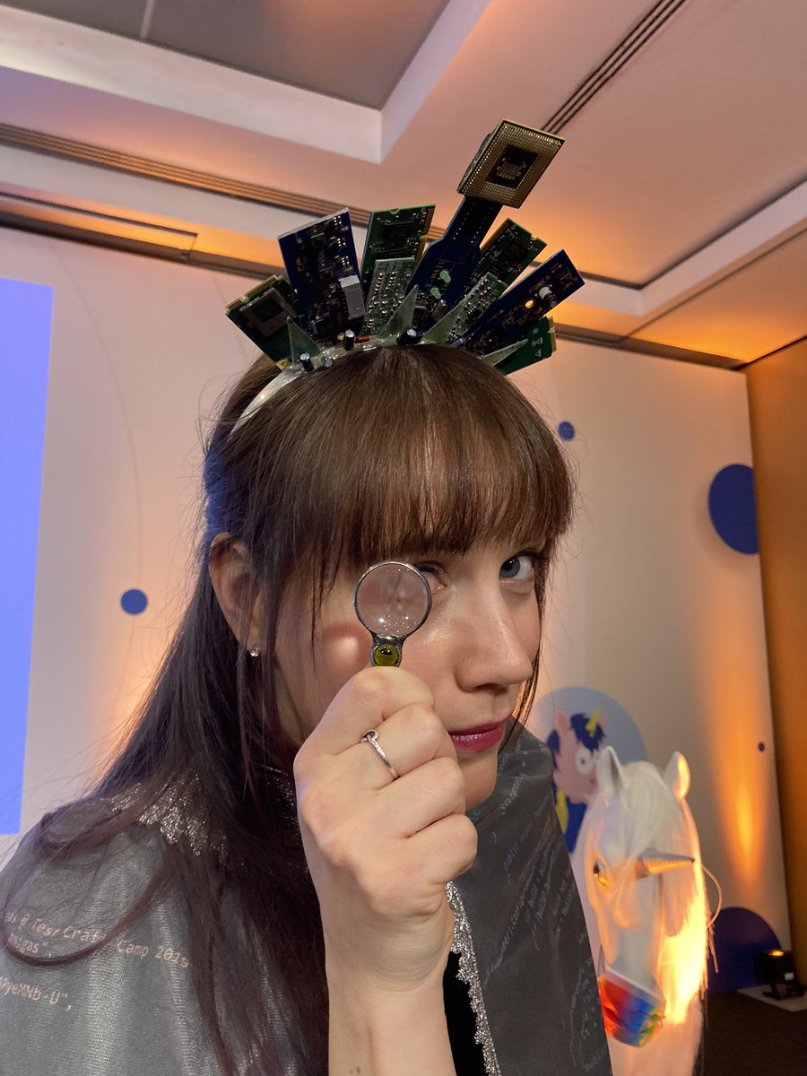 Annosofie's tweet image. “Let me just… C#” #QueenOfCode #ReverseCasualFriday #puns