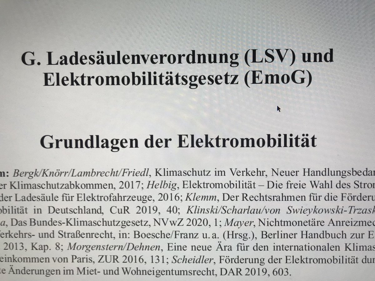 C_A_Mayer's tweet photo. Die Fahnen zur 2. Auflage unserer Kommentierung des #EmoG und der #LSV im Berliner Kommentar zum Energierecht (Band 3) sind eingetroffen 😊

(⁦@RA_Dr_Ehrmann⁩ Sie haben auch Post) https://t.co/WjMxaKAIgH