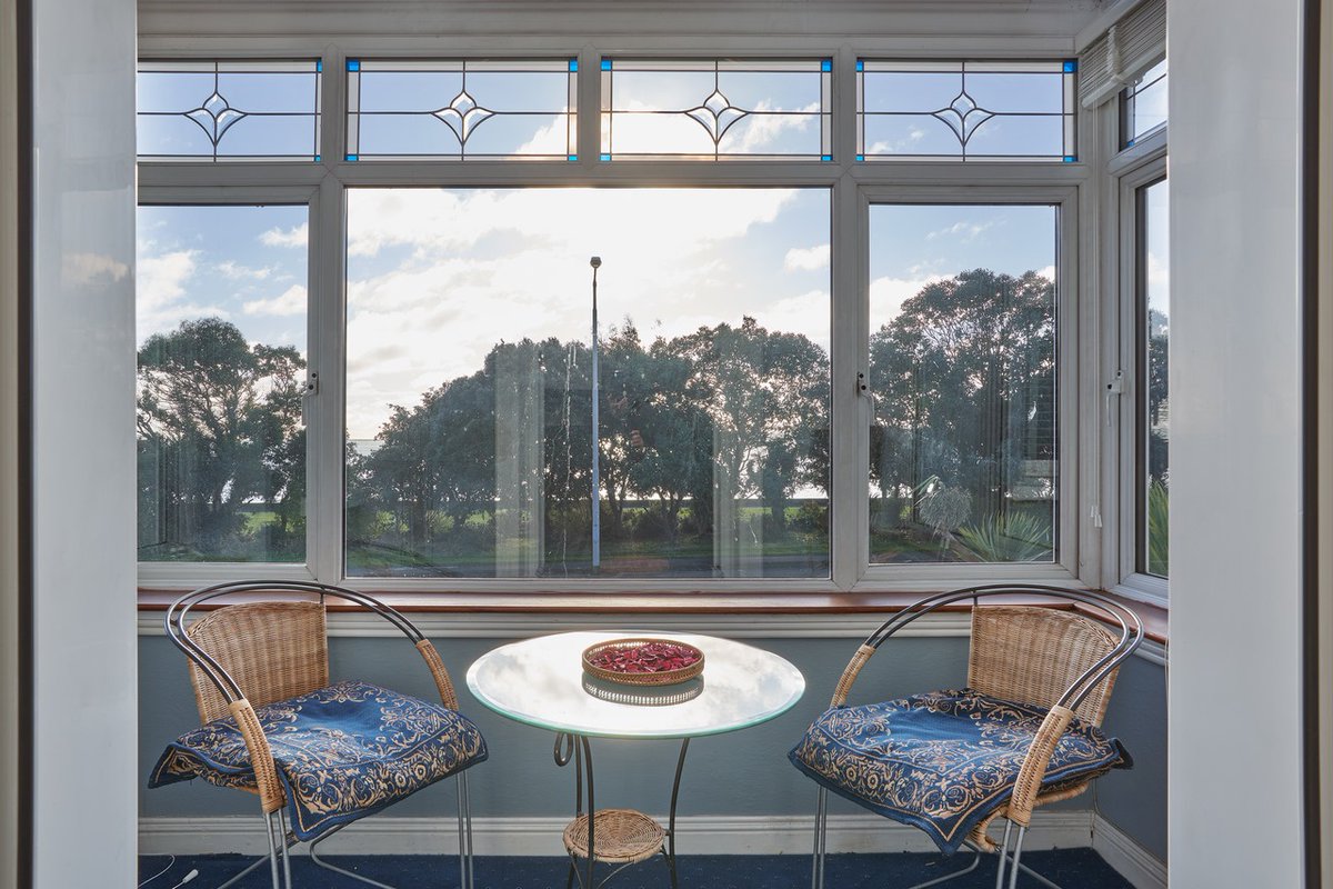 GallagherQuigle's tweet photo. 300 Clontarf Road is a classic Art Deco style semi-detached home with stunning views of Dublin Bay, Bull Island, and Howth. Phone 018183000 for a viewing https://t.co/9iAHOQmNp6