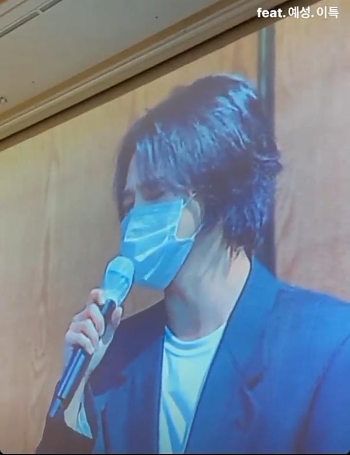 sapphirecloud1's tweet photo. The wedding of Inyoung Unnie is so full of Super Junior 🤭 

MCs: Siwon and Heechul
Wedding singers: 
-Yesung, who sang It Has To Be You beautifully
-Donghae and Eunhyuk...who sang Oppa Oppa 🤣

Super Junior is beyond a boy group now, they're truly became a big family 🥺 https://t.co/BMI8YTr7fT